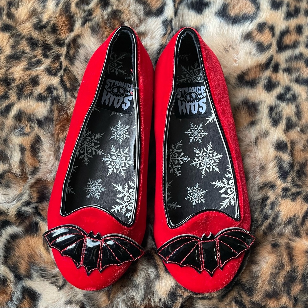Strange Cult Red Velvet Lydia Bat Flats kids 12 - Picture 2 of 11